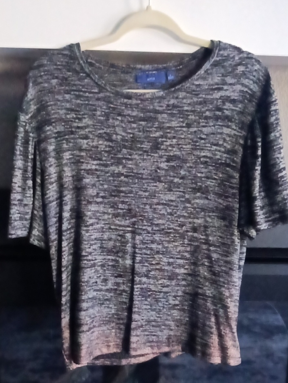 APT.9 Gray & Black Abstract Top Size Small Like New